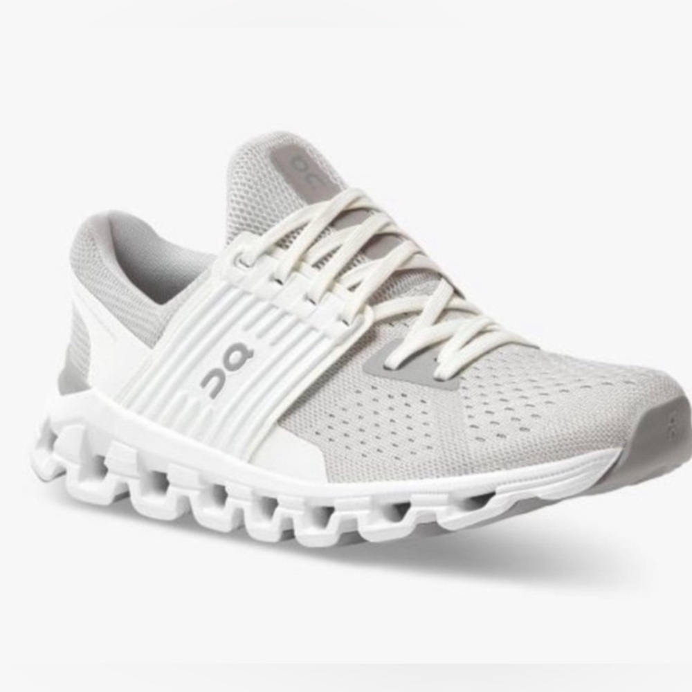 On Running Cloudswift Women’s Athletic Shoes - Picture 3 of 16